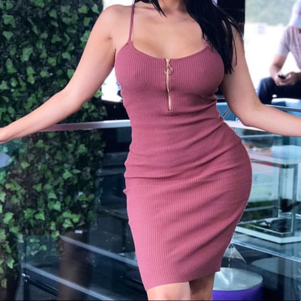Size small midi dress.